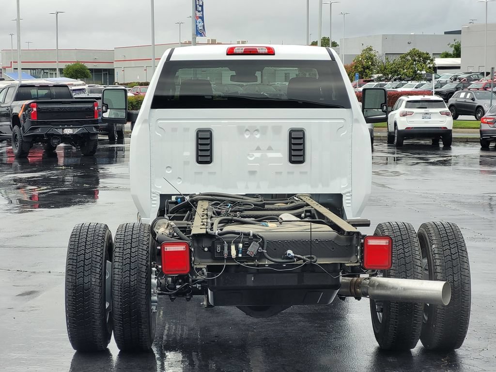 2026 Chevrolet Silverado 3500 HD Chassis Cab Work Truck view 5