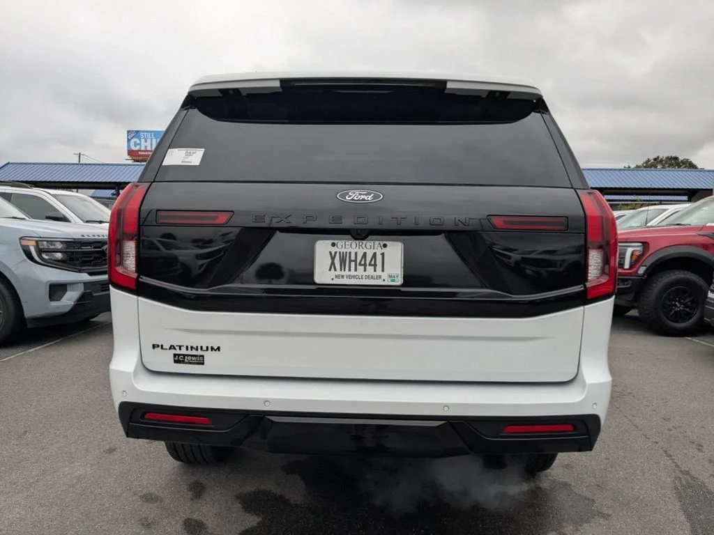 New 2025 White Ford Platinum image 5