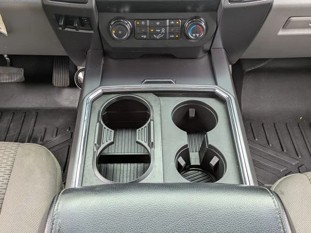 Certified Used 2019 Oxford White Ford XLT image 18