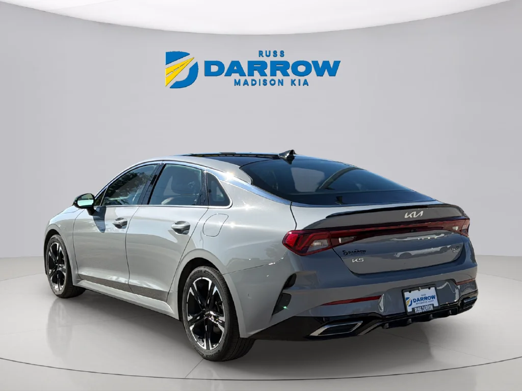 Used 2024 Wolf Gray Kia GT-Line image 3