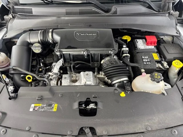 Used 2025 Silver Jeep Limited image 22