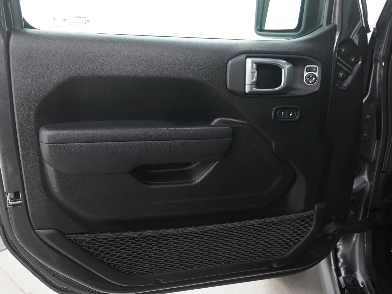 Used 2024 Granite Crystal Metallic Clearcoat Jeep Rubicon image 22
