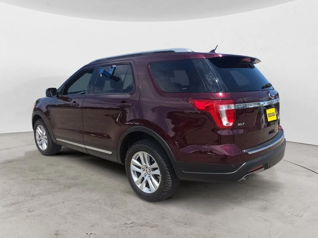 Used 2018 Red Ford XLT image 7