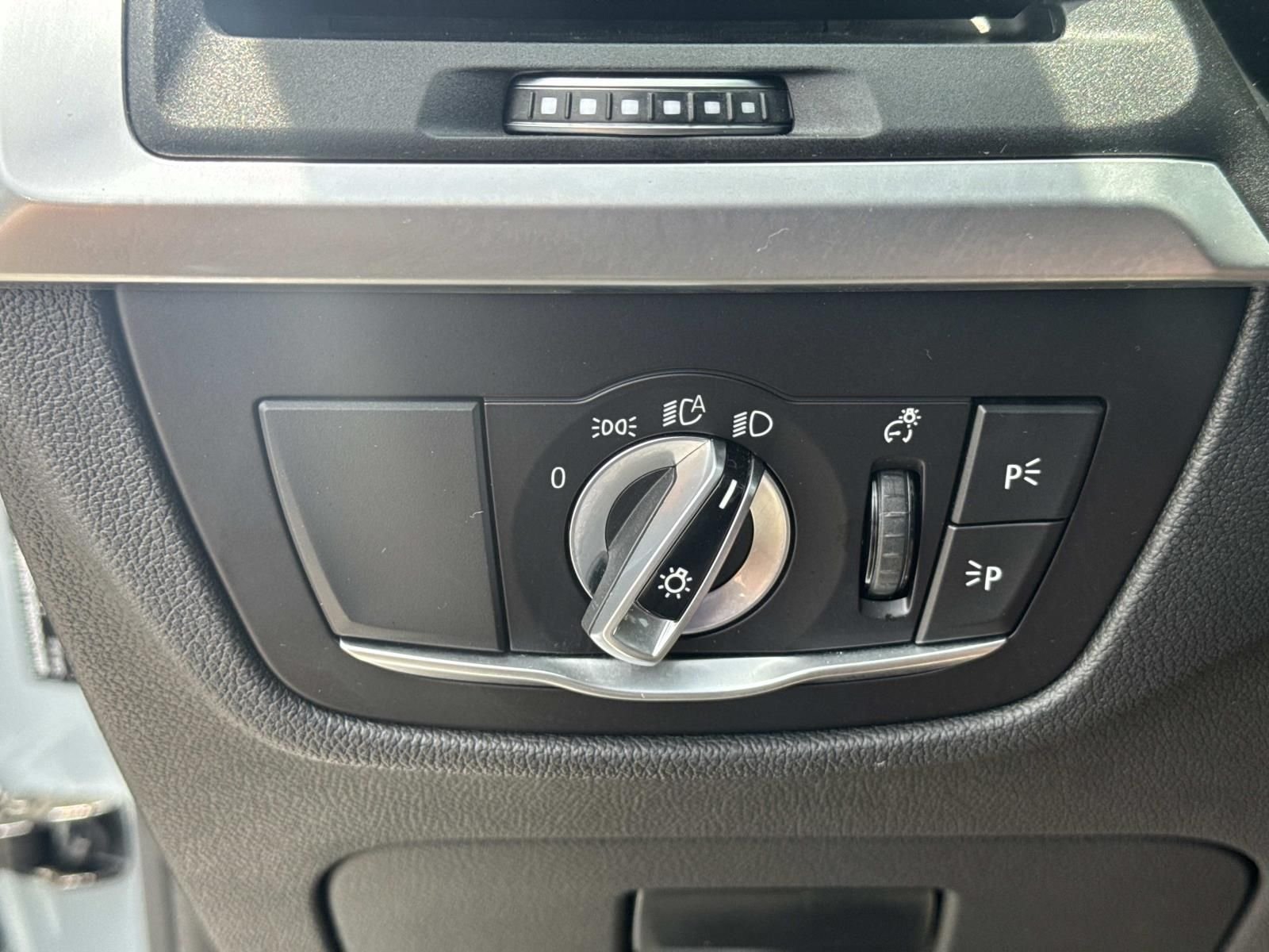 Used 2022 Gray BMW sDrive30i image 23