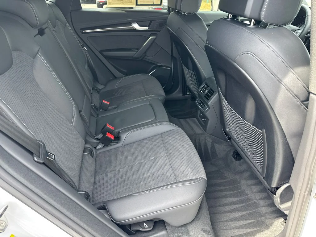 Used 2022  Audi Premium image 14