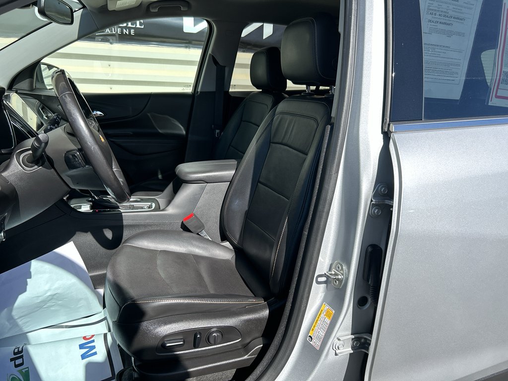 Used 2018 Silver Ice Metallic Chevrolet Premier image 11