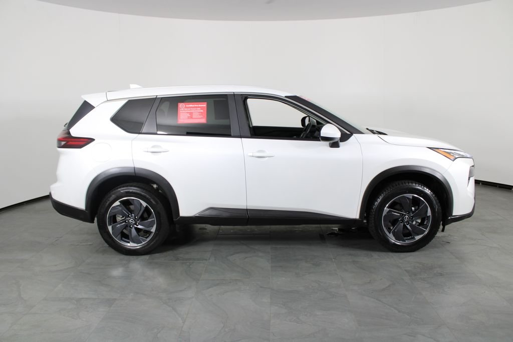 Used 2024 White Nissan SV image 14