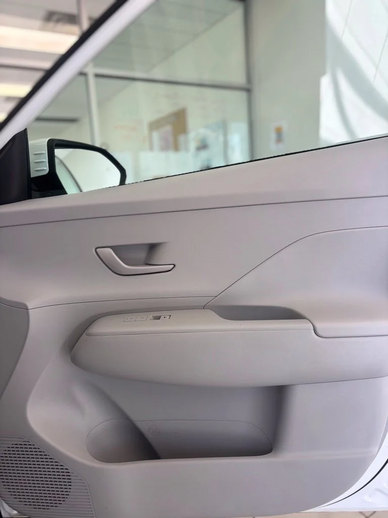 2025 Hyundai Kona SEL - Photo 20