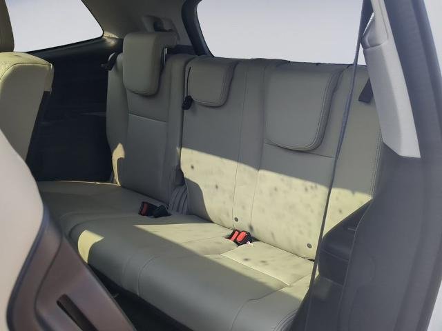 Used 2020 Crystal White Pearl Subaru  image 19