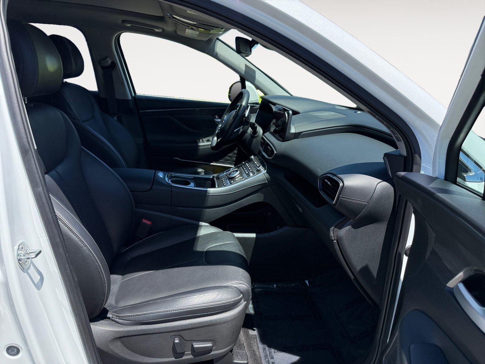 Certified Used 2022 Quartz White Hyundai Limited image 19