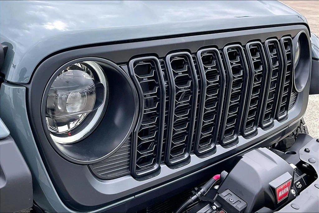 New 2026 Anvil Clear-Coat Exterior Paint Jeep Shadow Ops image 16