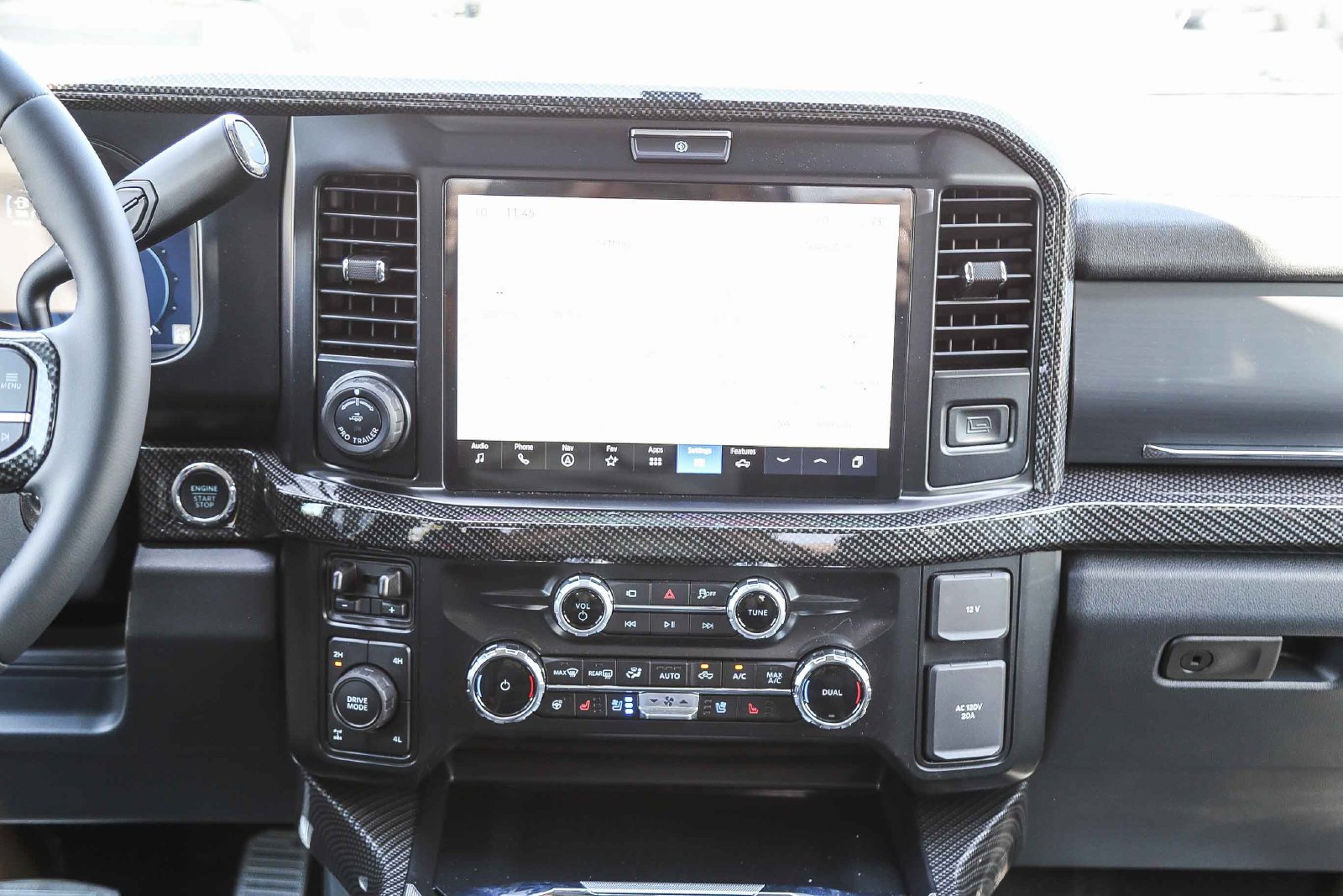 New 2026 Star White Metallic Tri-Coat Ford F-250® Lariat® image 21