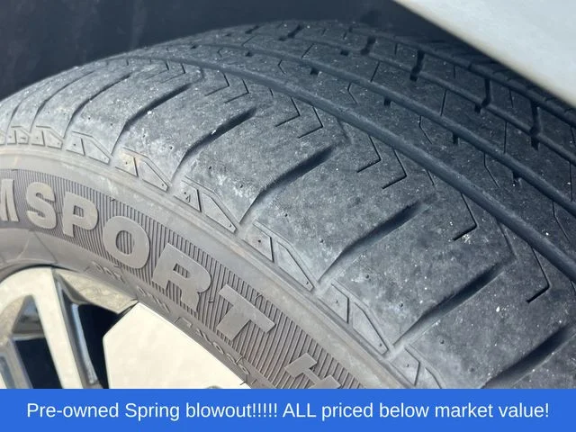 Used 2022  Volkswagen 2.0T SEL image 12