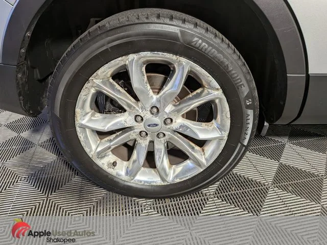 Used 2015 Silver Ford XLT image 52