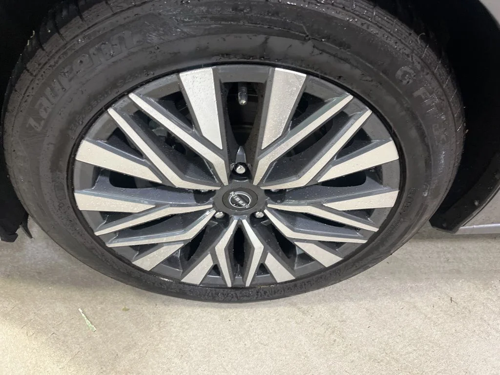 Used 2024 Gray Nissan 2.5 SV image 10