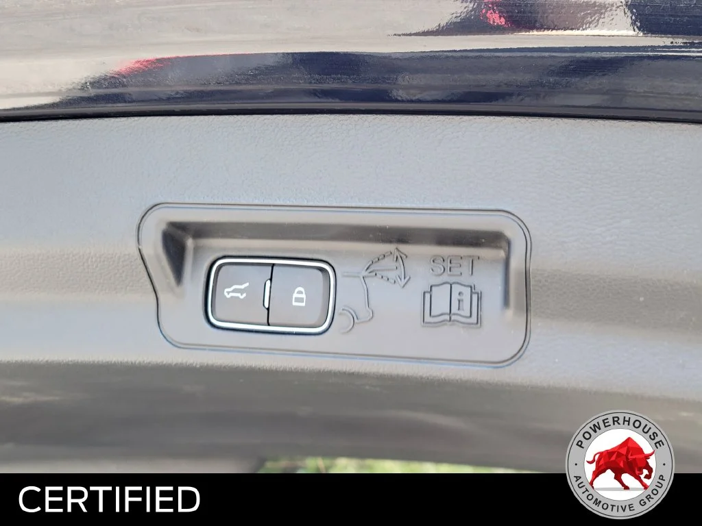 Used 2023 Black Ford XLT image 15