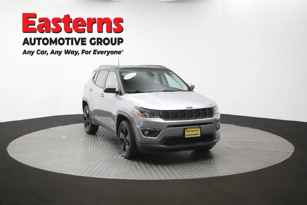 Used 2020 Silver Jeep Latitude image 51