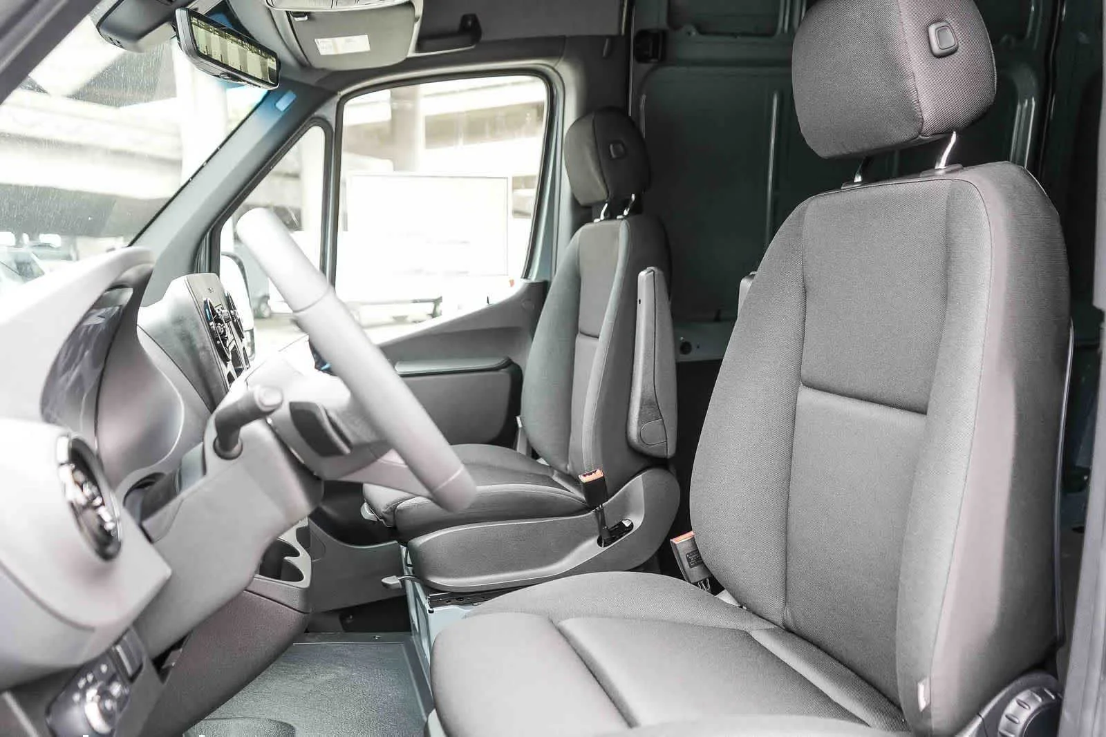 New 2026 Blue Gray Mercedes-Benz Cargo 144WB High Roof RWD 2.0L I4 Diesel Turbo SO image 18