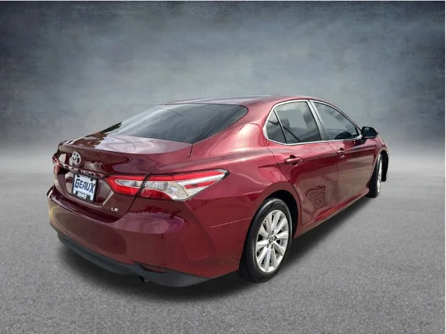 Used 2018 Red Toyota LE image 22