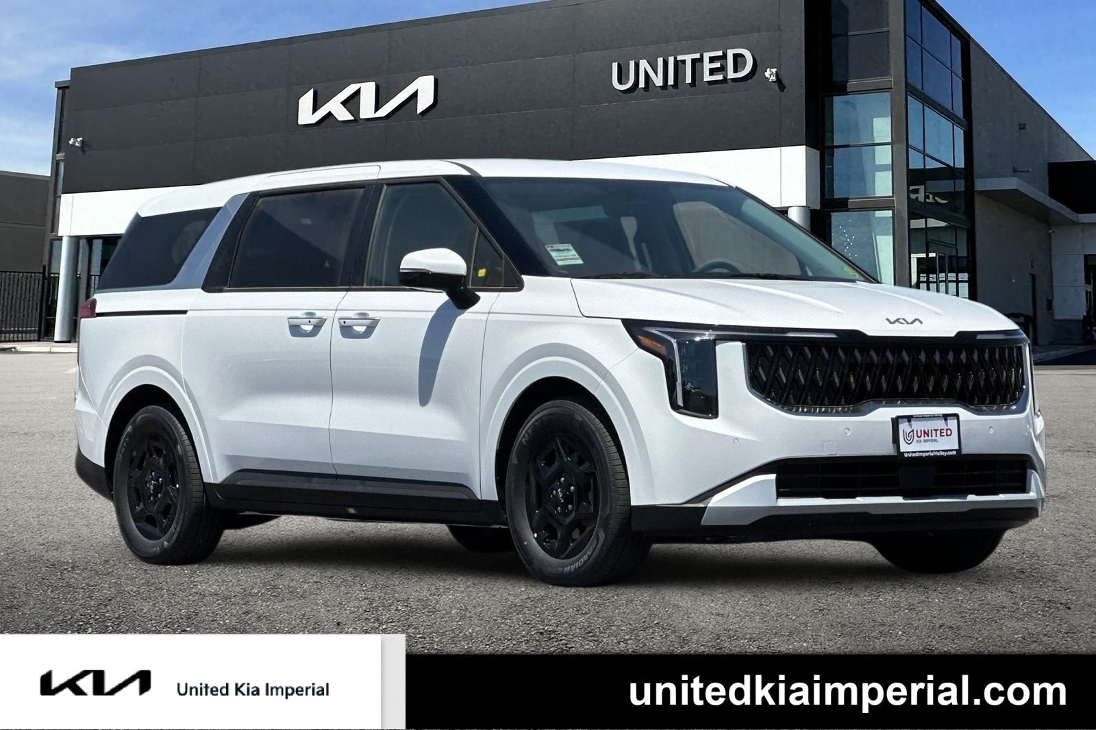 2026 Kia Sedona LX's photo