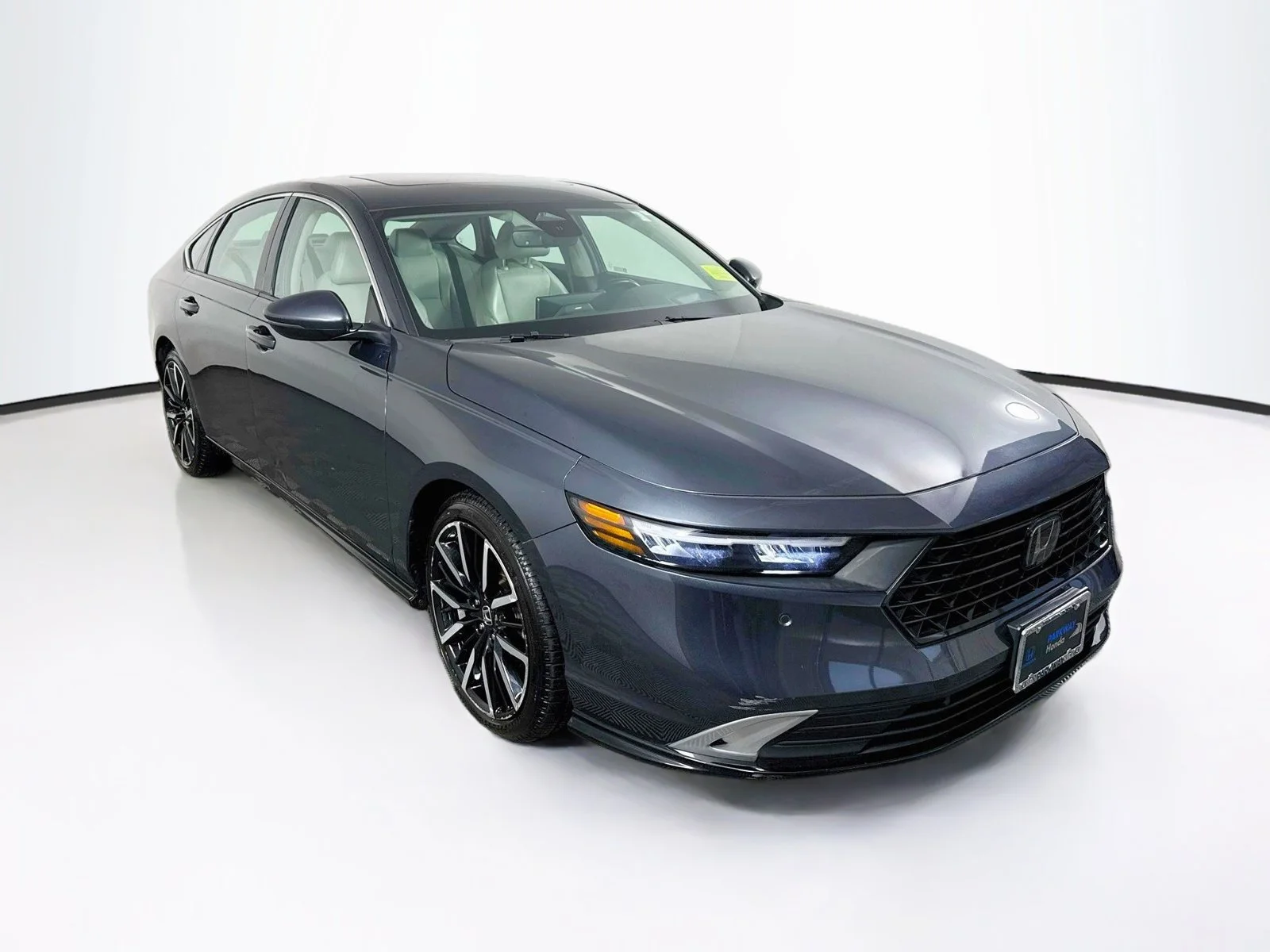 Used 2024 Gray Honda Touring image 11