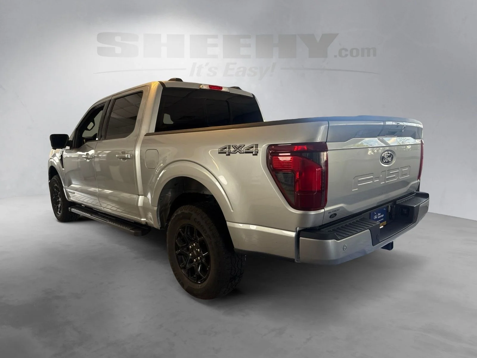 Used 2024 Silver Ford XLT image 12