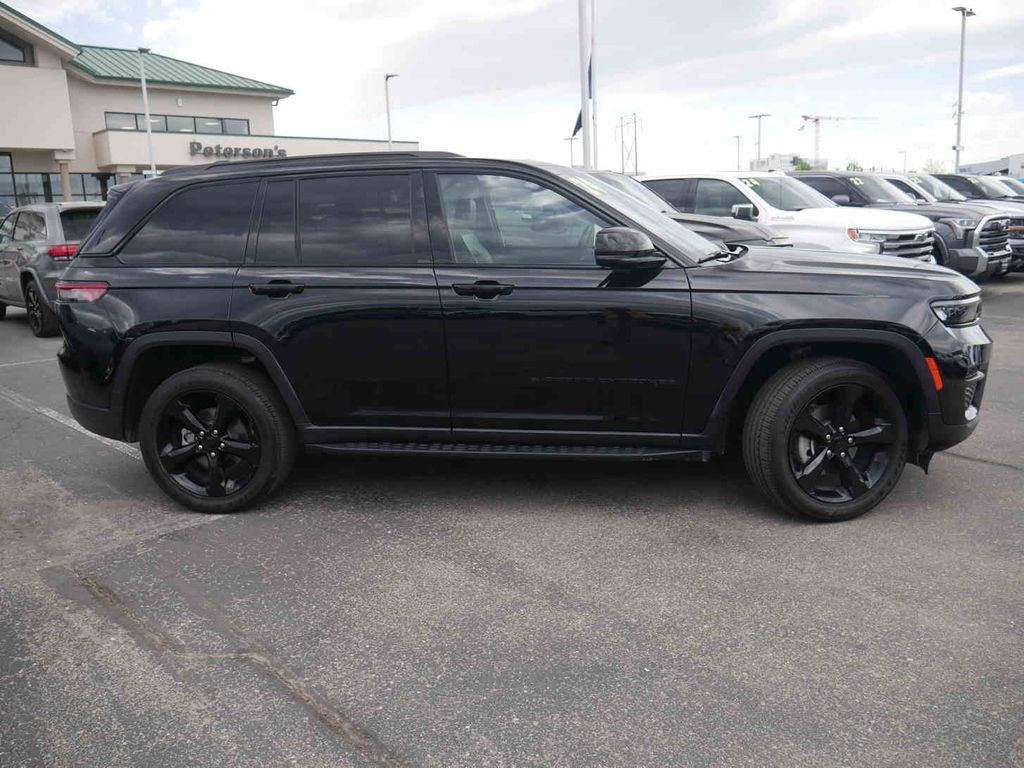 Certified Used 2024 Black Jeep Altitude X image 17