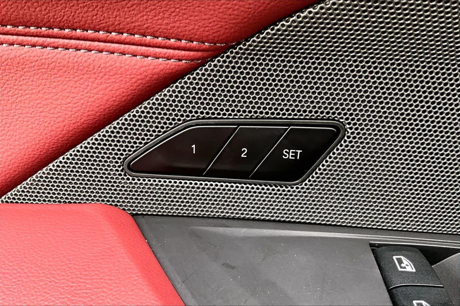 Used 2024 Black Sapphire Metallic BMW M440i image 33