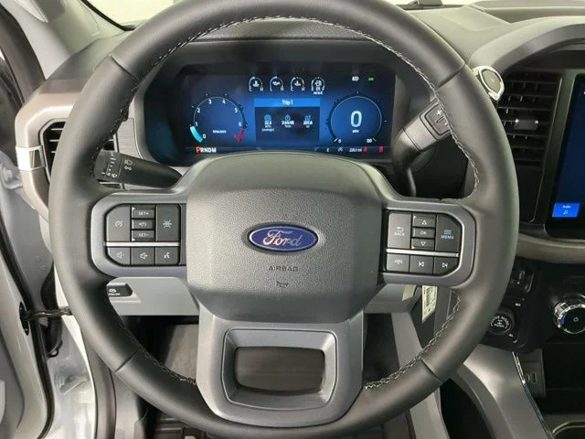 New 2026 Oxford White Ford XLT image 16