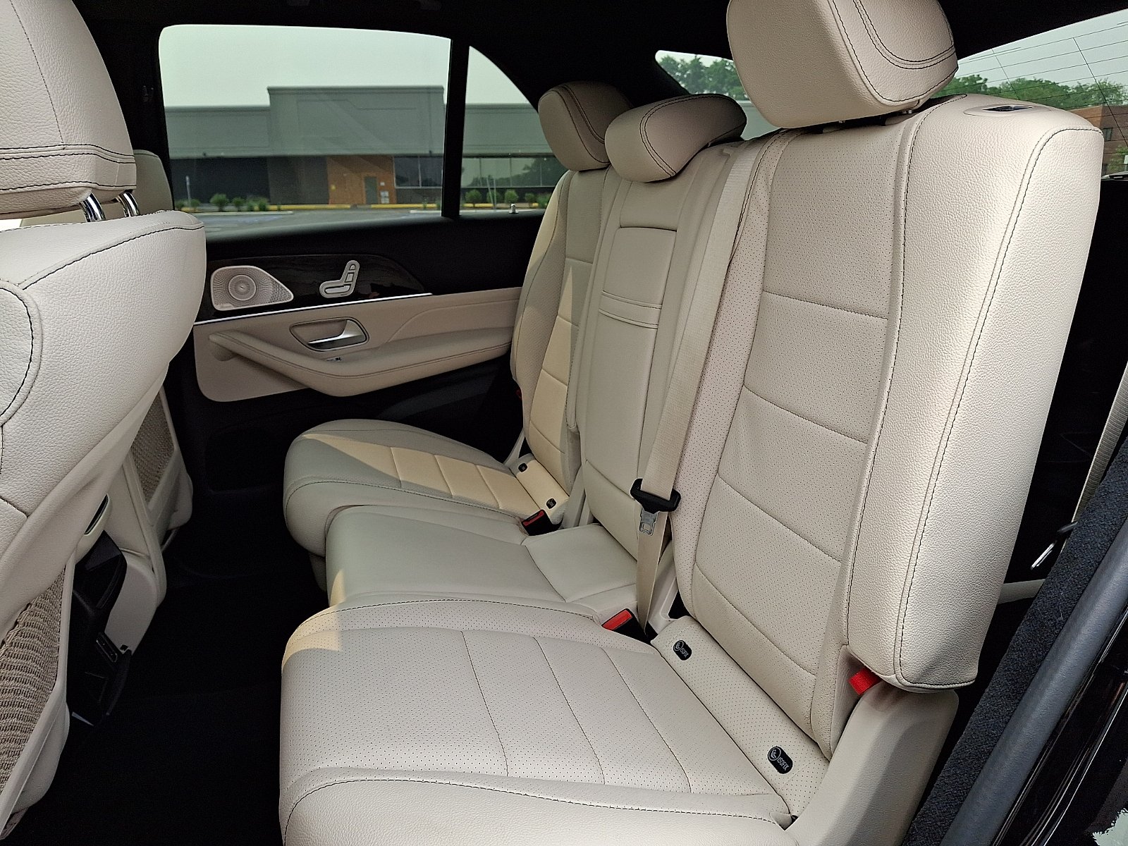Used 2021 Black - 040 Mercedes-Benz 4MATIC® image 10