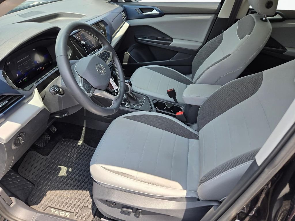 2023 Volkswagen Taos SE - Photo 13