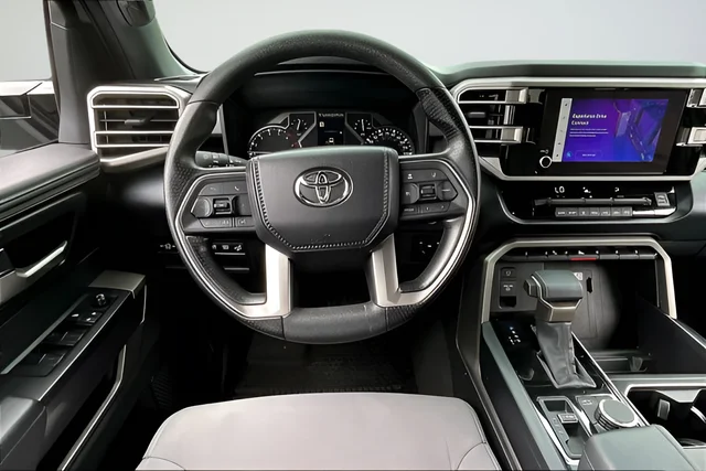 Used 2025  Toyota SR5 image 8