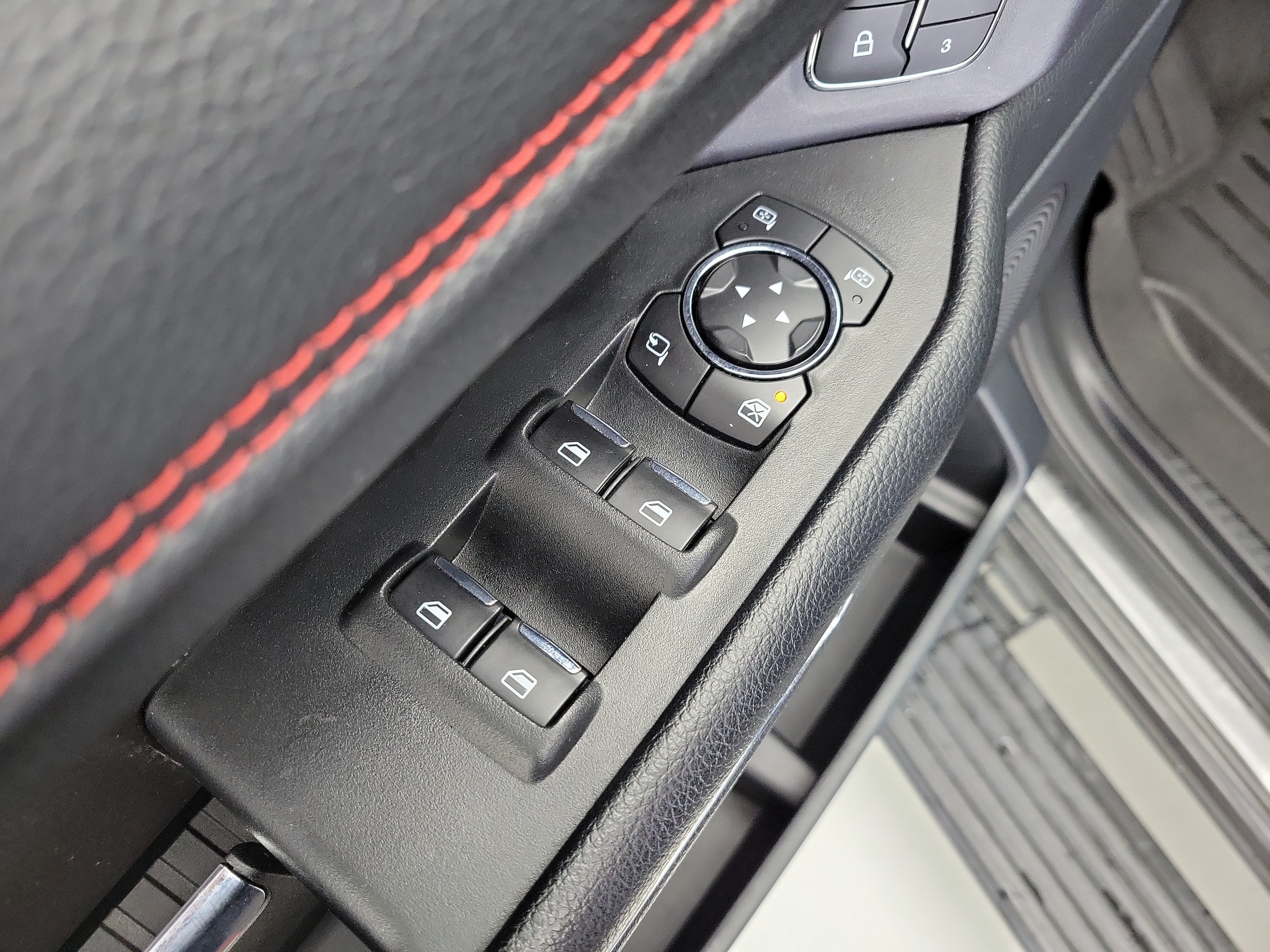 Used 2021 Magnetic Ford Limited image 23