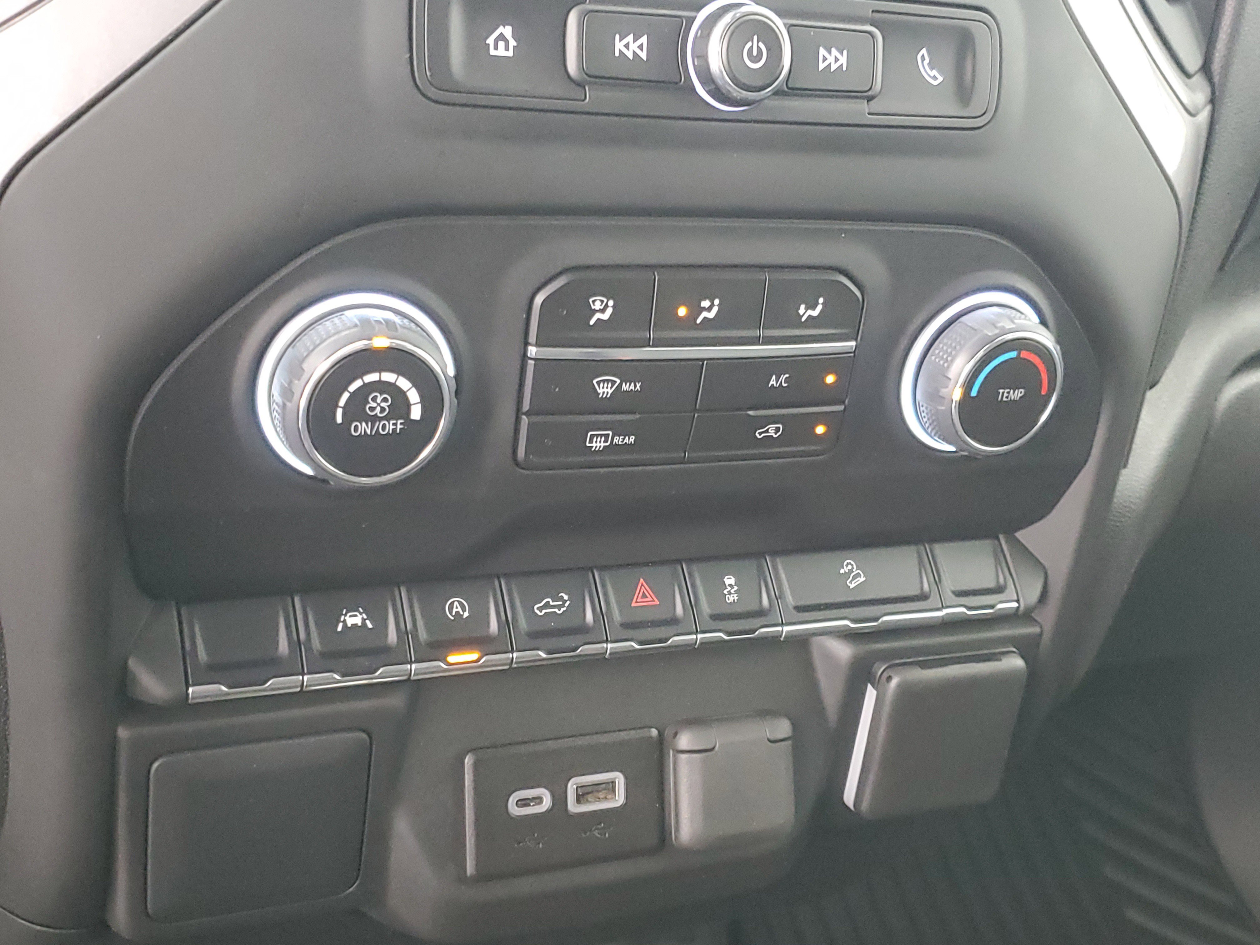 2024 Chevrolet Silverado 1500 Custom - Photo 27