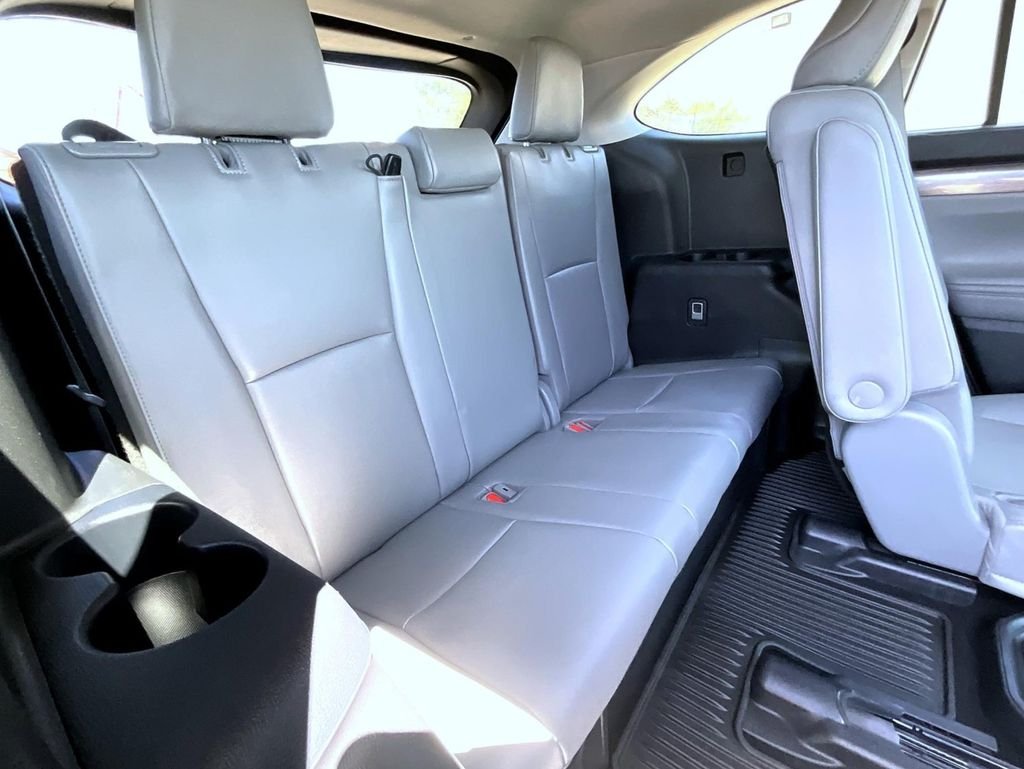 Used 2022 Beige Toyota Platinum image 19