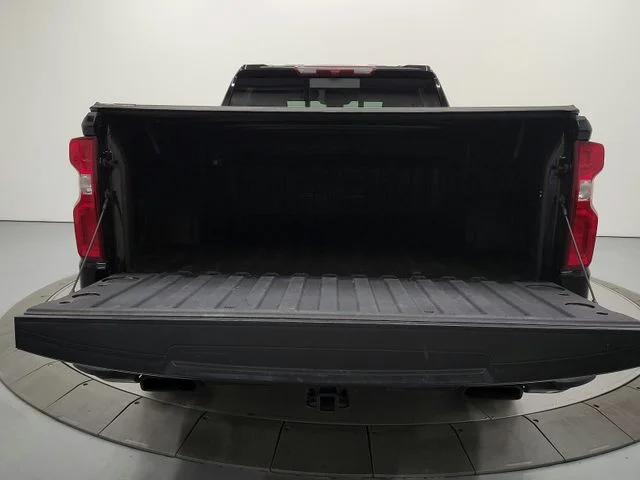 Used 2024 Black Chevrolet High Country image 31