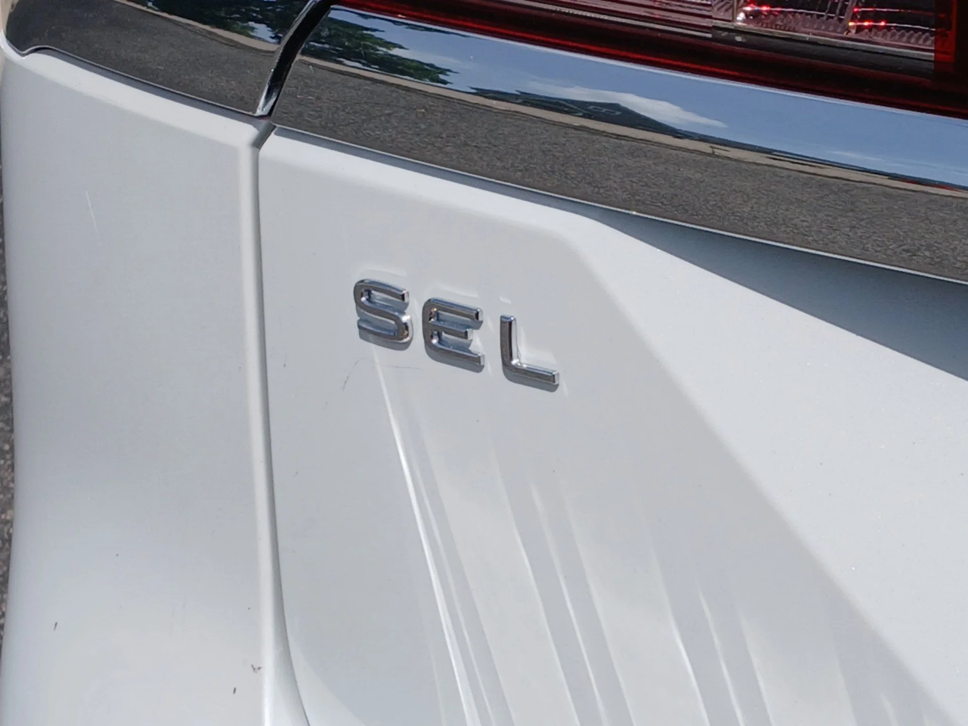 New 2026 Opal White Pearl Volkswagen 2.0T SEL Premium R-Line image 27