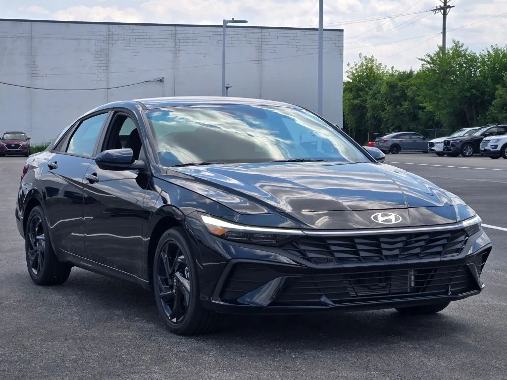 New 2026 Abyss Black Hyundai SEL Sport image 3
