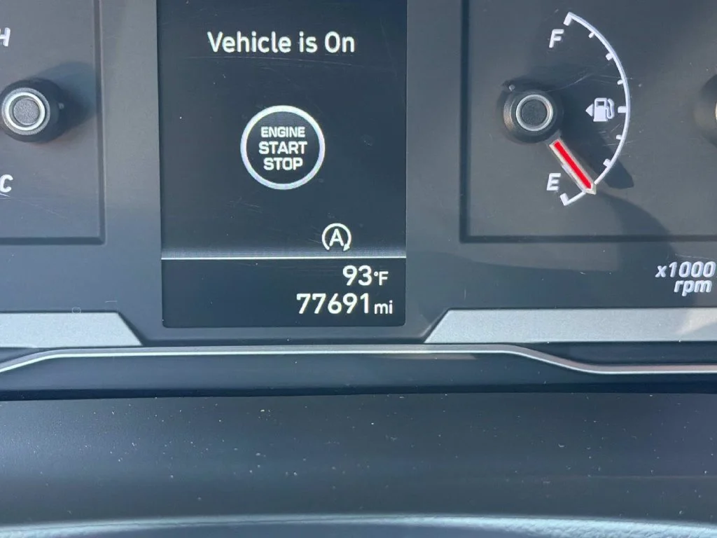 Used 2023 Black Hyundai SEL image 19