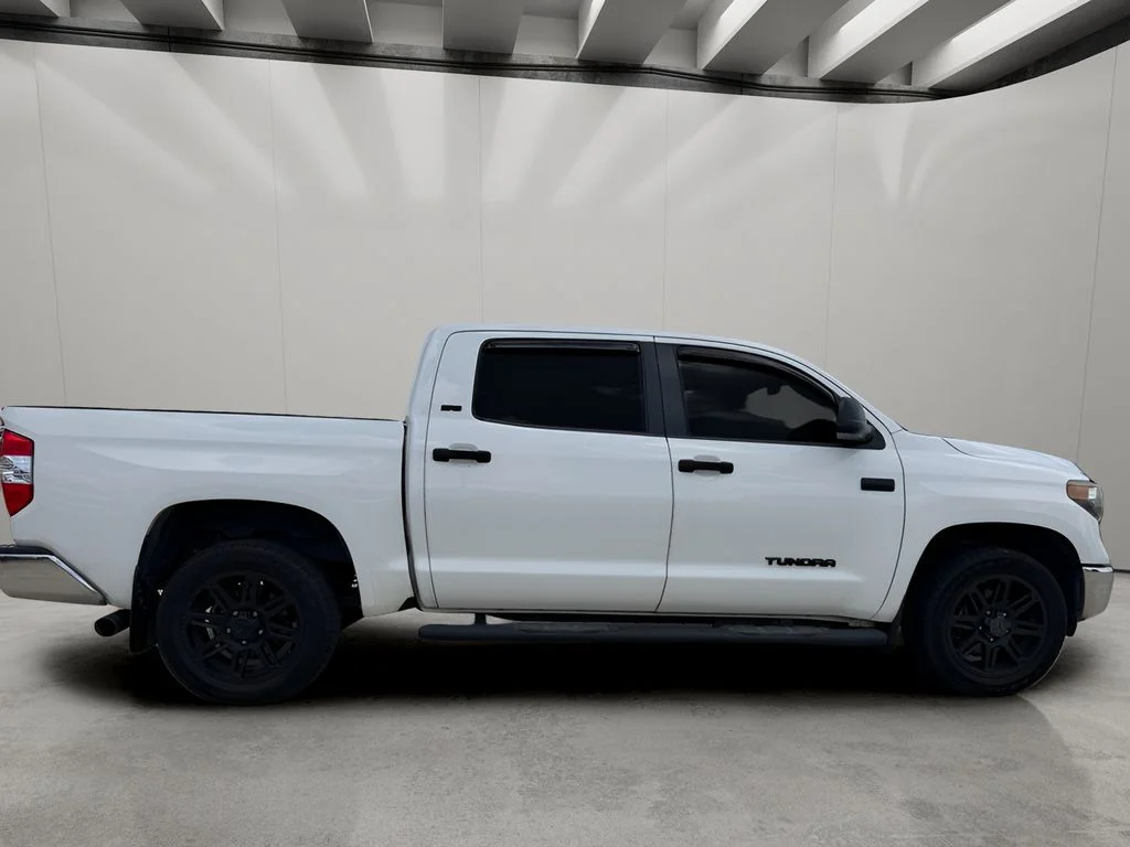 Used 2020 Super White Toyota SR5 image 5