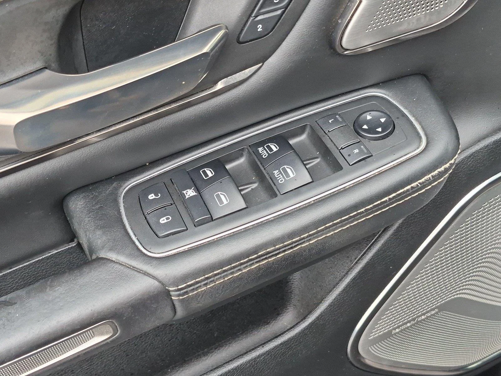 Used 2019 Diamond Black Crystal Pearlcoat Ram Limited image 15