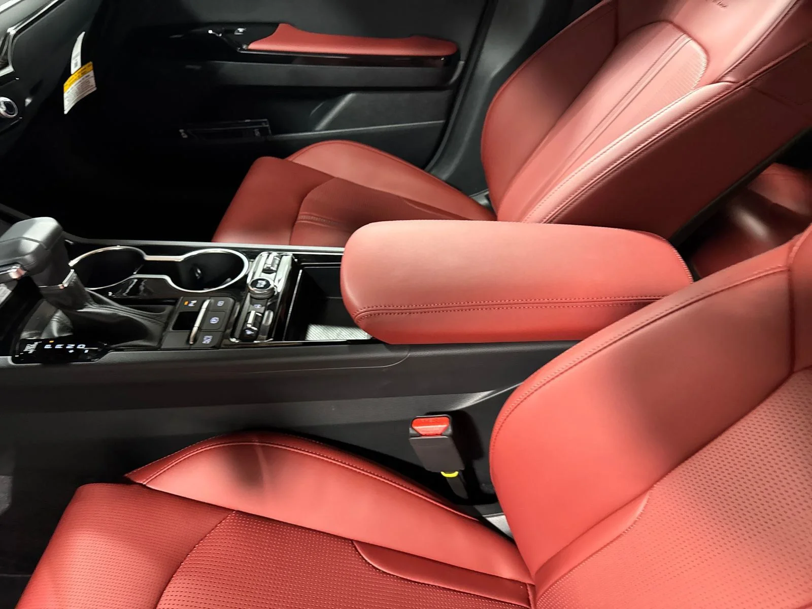 New 2026 Snow White Pearl Kia GT-Line image 28