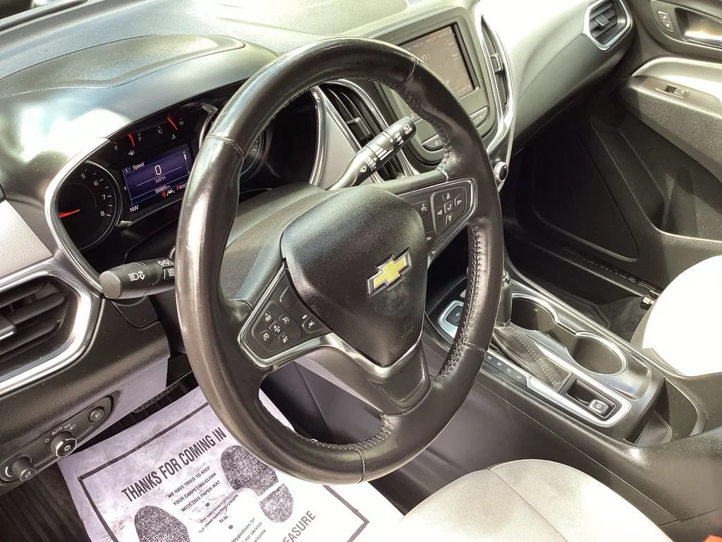 Used 2020 SUMMIT WHITE Chevrolet LT image 14