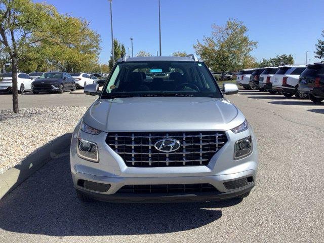 New 2026 Shimmering Silver Hyundai SEL image 2