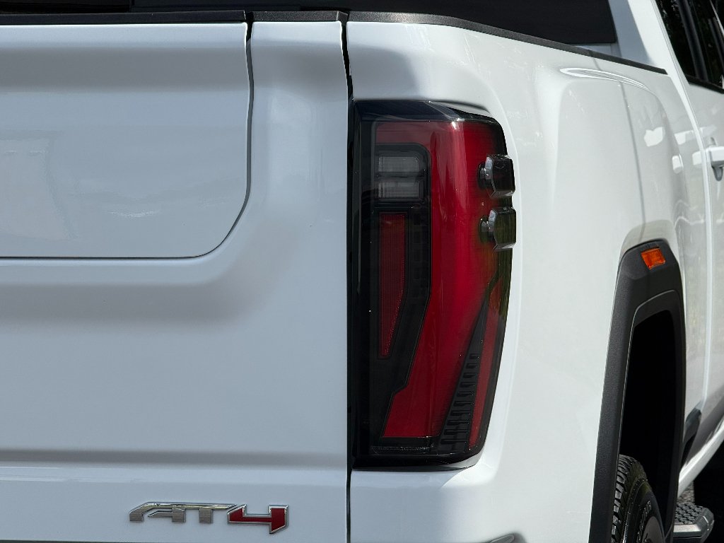 2025 GMC Sierra 2500HD AT4 - Photo 7