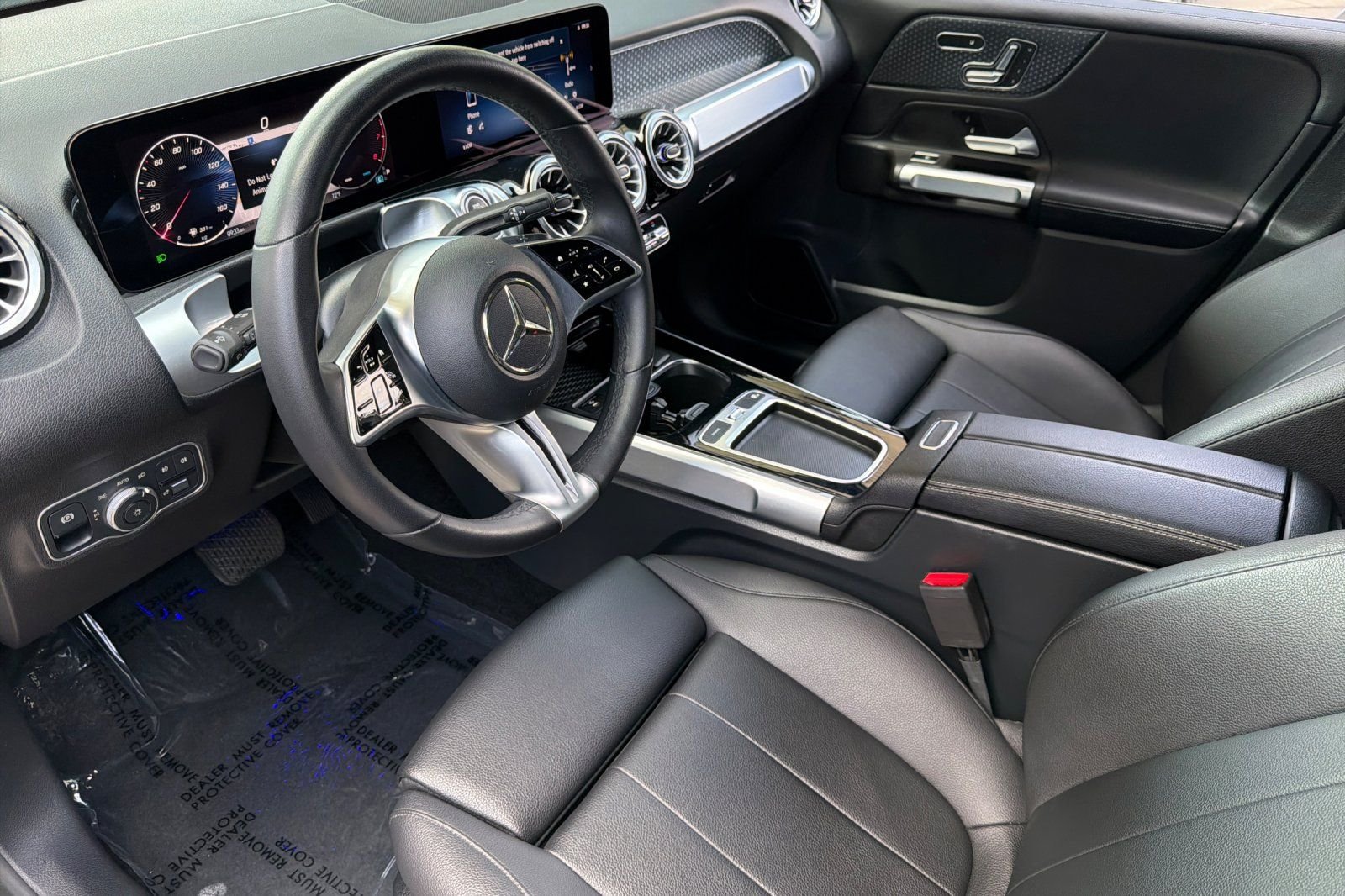 Used 2024 White Mercedes-Benz GLB 250 image 9