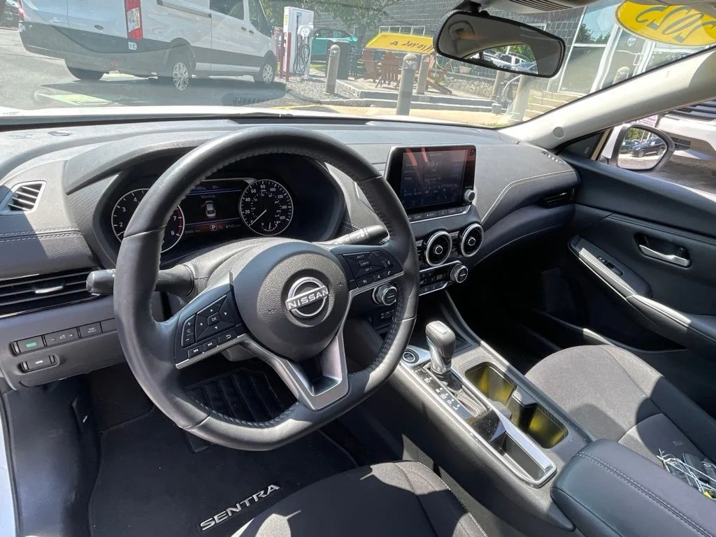 2025 Nissan Sentra SV - Photo 10