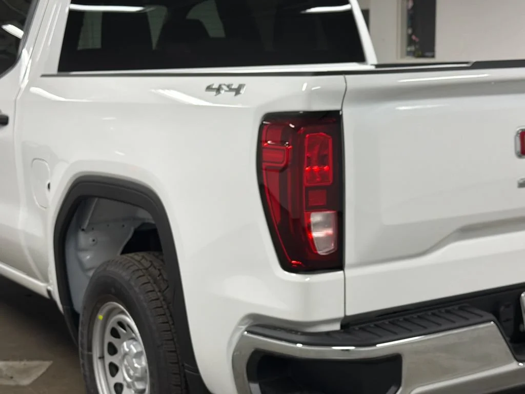 2026 GMC Sierra 1500 Pro - Photo 13