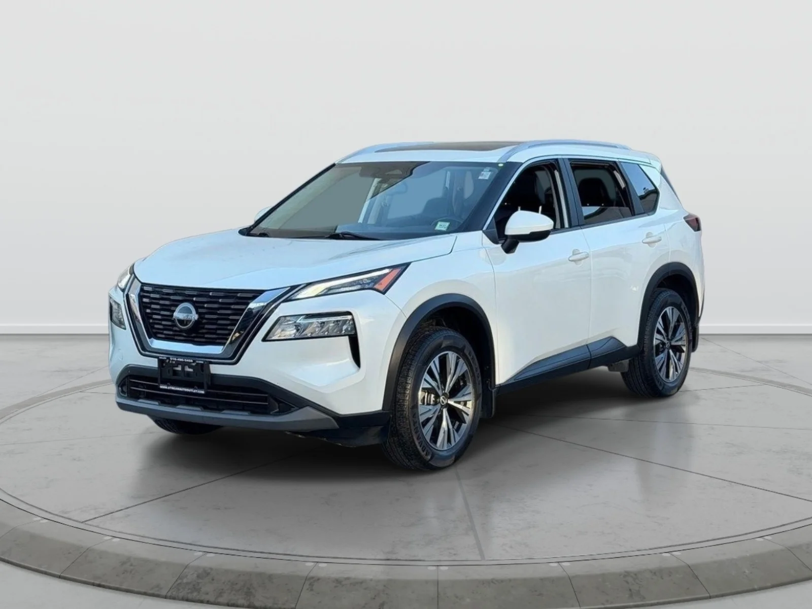 Used 2023 White Nissan SV image 3