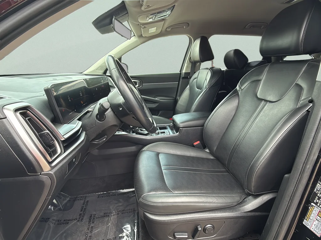 Certified Used 2024 Ebony Black Kia S image 19
